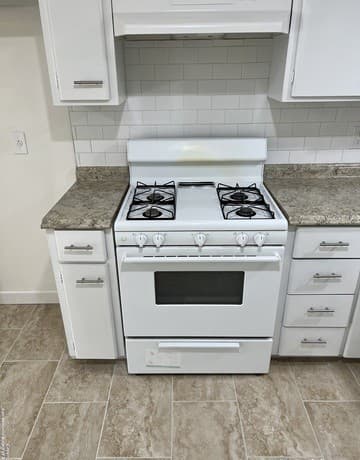 Home for sale at 5034 Creekmoor in San Antonio, TX — photo 4