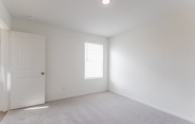 4-bedroom rental at 8022 Biggio Ln in Converse, TX — photo 5