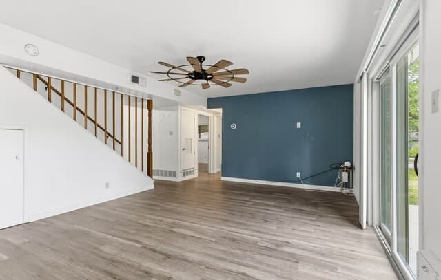 5-bedroom rental at 8227 Campobello Dr in San Antonio, TX — photo 4