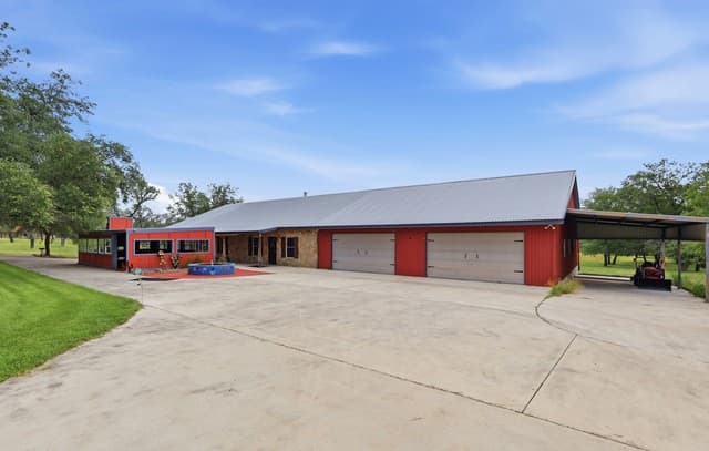 Home for sale at 171 Inwood in Poteet, TX — photo 5