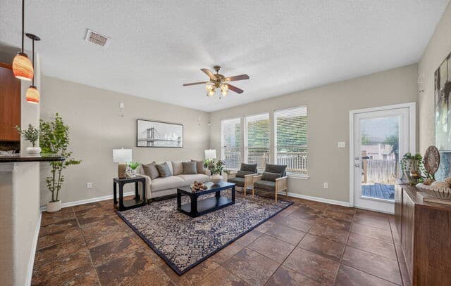 Home for sale at 205 Ranch House Rd in Cibolo, TX — photo 3