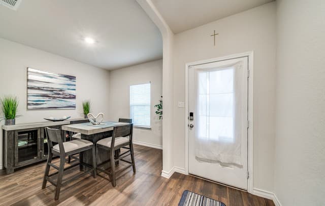 Home for sale at 332 Sulphur Spgs in Cibolo, TX — photo 3