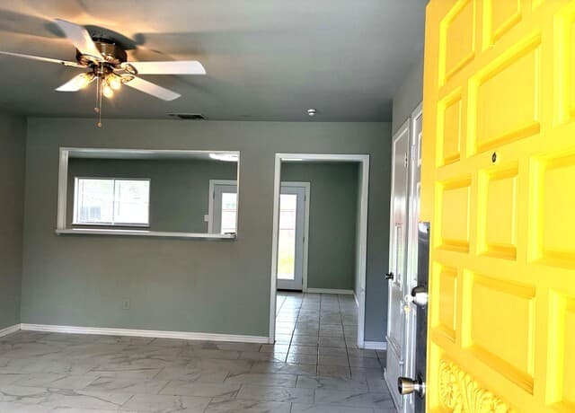 Home for sale at 715 Cosgrove St in San Antonio, TX — photo 4