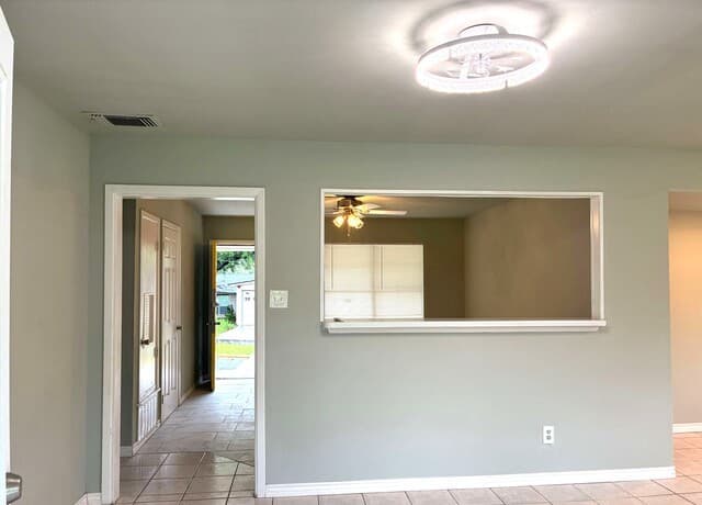 Home for sale at 715 Cosgrove St in San Antonio, TX — photo 5