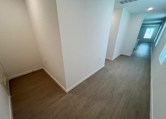 3-bedroom rental at 9122 Campbell Way in San Antonio, TX — photo 2