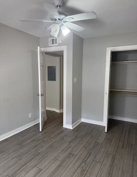 1-bedroom rental at 451 Natalen Ave Unit 1201 in San Antonio, TX — photo 2