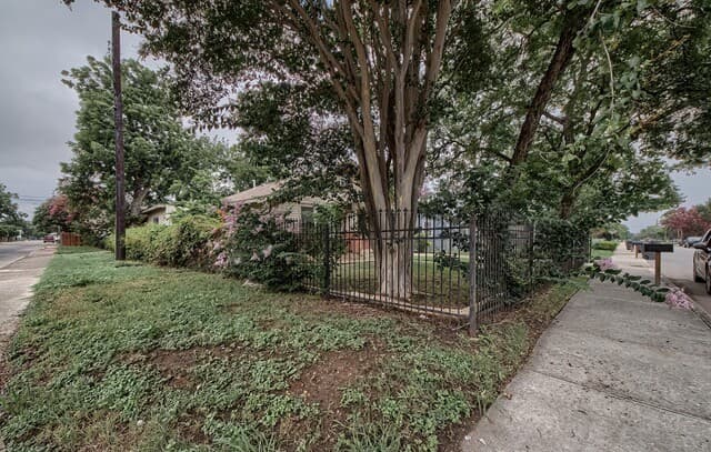 Home for sale at 731 Peabody Ave in San Antonio, TX — photo 3