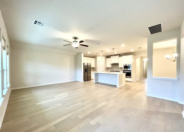 3-bedroom rental at 124 Talavera in Boerne, TX — photo 5