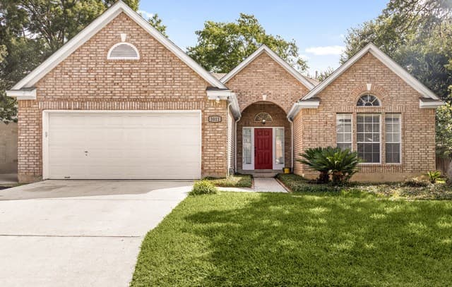 Home for sale at 3011 Fall Crest Dr in San Antonio, TX — photo 3