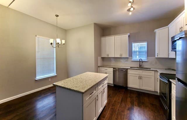 3-bedroom rental at 228 Lotus AVE Unit 201 in San Antonio, TX — photo 4