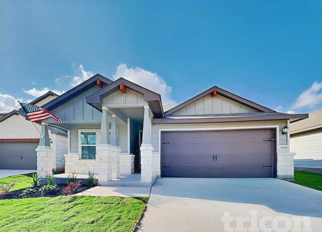 4-bedroom rental at 13519 Paxton Boulevard in St Hedwig TX