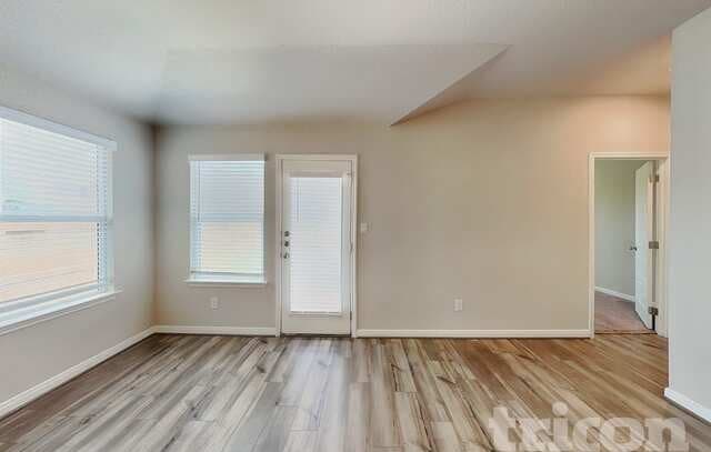 3-bedroom rental at 13543 Paxton Blvd in St Hedwig, TX — photo 2