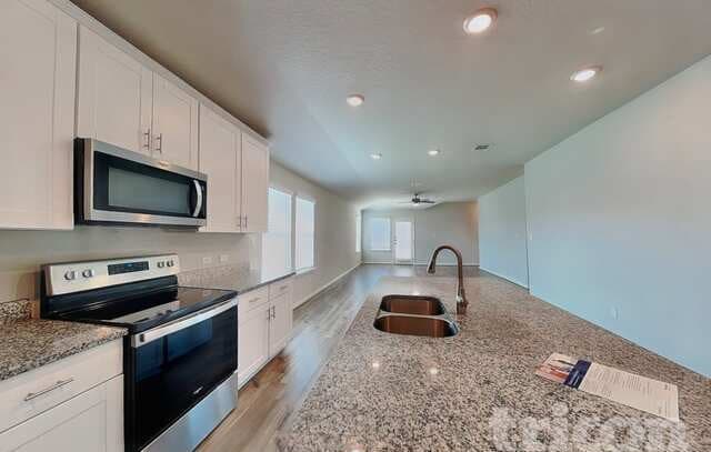 3-bedroom rental at 5602 Luna Pass in St Hedwig, TX — photo 5