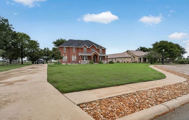 Home for sale at 265 Private Road 4661 in Castroville, TX — photo 4