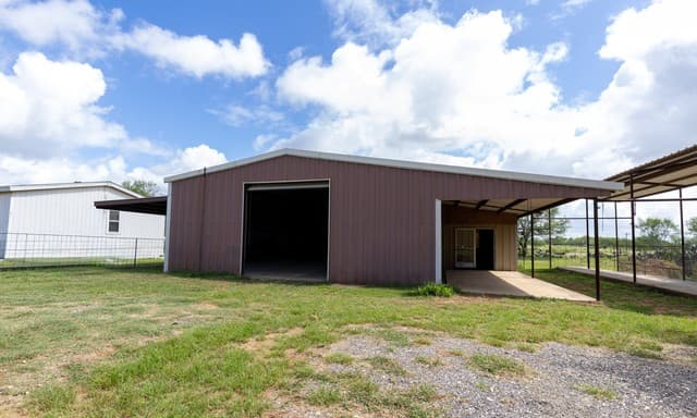 Home for sale at 4780 County Road 307 in Jourdanton, TX — photo 4