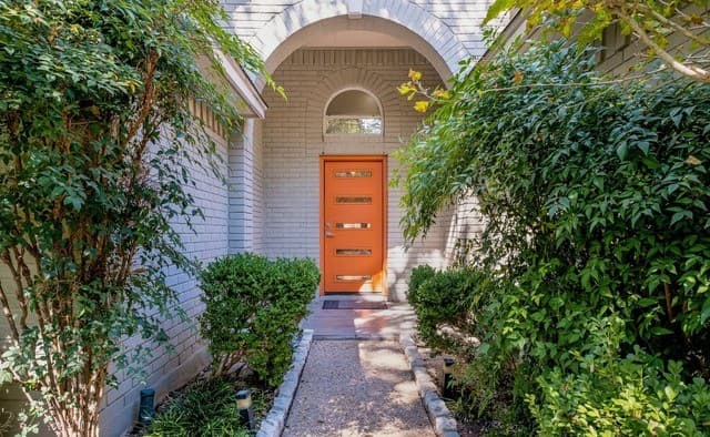 Home for sale at 5 Carah Ct in San Antonio, TX — photo 2