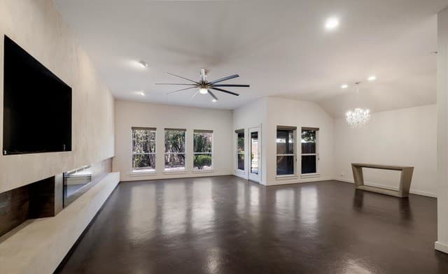 Home for sale at 5 Carah Ct in San Antonio, TX — photo 3