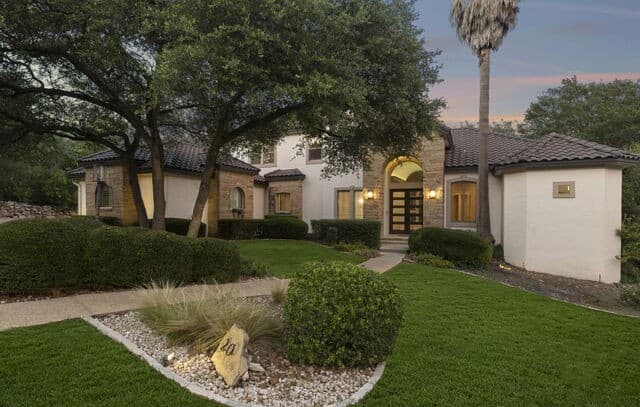 4-bedroom home for sale at 20 Arnold Palmer in San Antonio TX