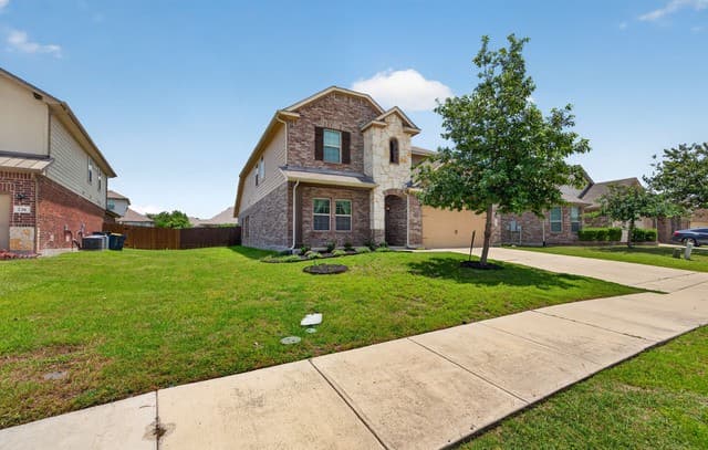 Home for sale at 232 Albarella in Cibolo, TX — photo 3