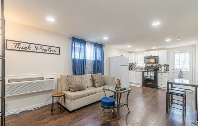 2-bedroom rental at 207 Hermine Blvd Unit 1 in San Antonio, TX — photo 2