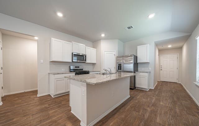 3-bedroom rental at 15531 Clove Spice in Von Ormy, TX — photo 4