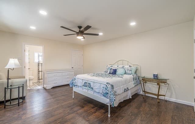 2-bedroom rental at 207 Hermine Blvd Unit 2 in San Antonio, TX — photo 5