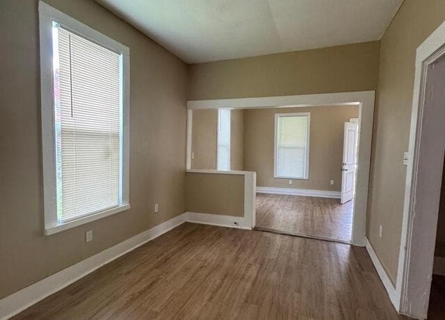Home for sale at 326 Stonewall St in San Antonio, TX — photo 2