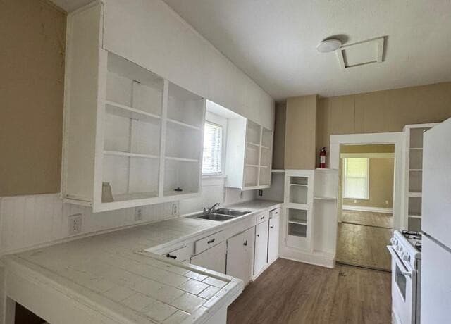 Home for sale at 326 Stonewall St in San Antonio, TX — photo 3