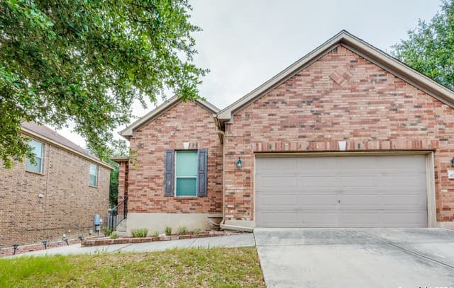 Home for sale at 6706 Alpine Crst in San Antonio, TX — photo 2