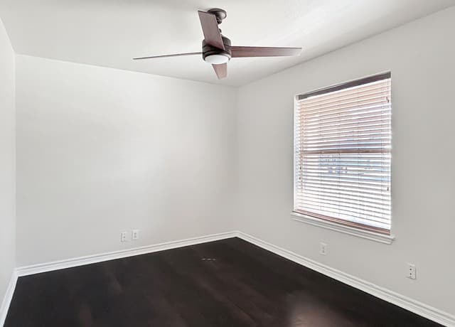 4-bedroom rental at 8531 Rita Blanca St in Converse, TX — photo 5