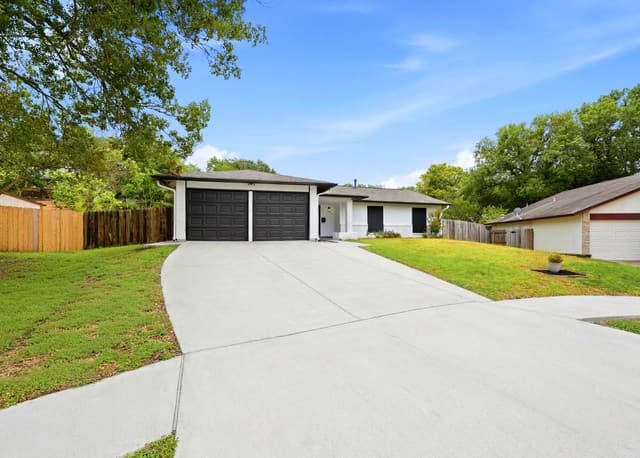 Home for sale at 12103 Stevens Ct in Live Oak, TX — photo 1