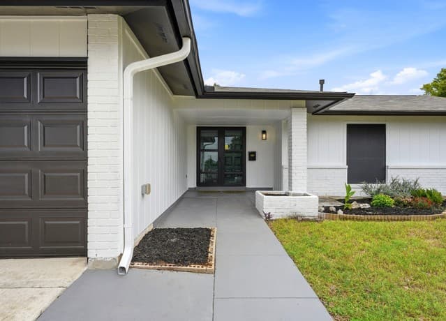 Home for sale at 12103 Stevens Ct in Live Oak, TX — photo 2