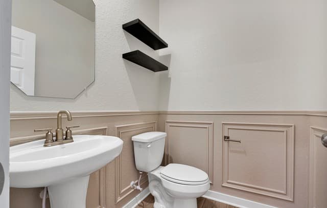 4-bedroom rental at 4030 Bellamy Bnd in San Antonio, TX — photo 4