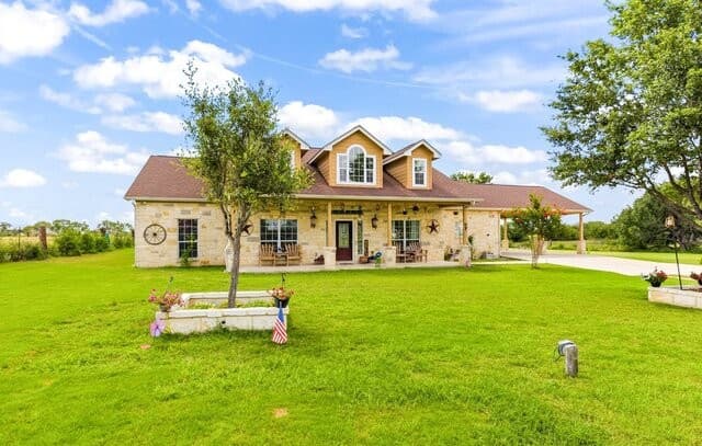 Home for sale at 16306 Somerset Rd unit 2 in Von Ormy, TX — photo 2