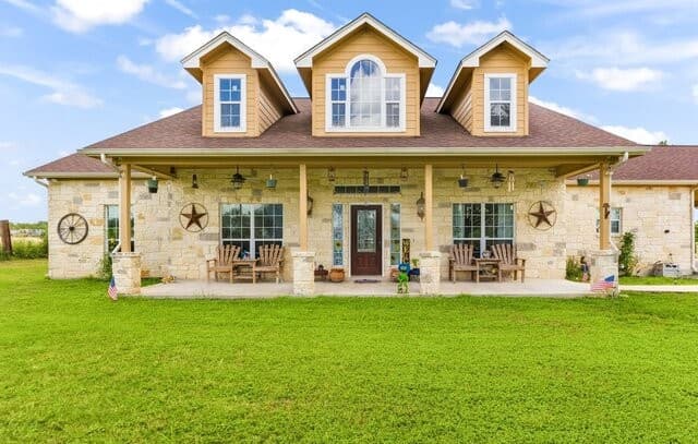 Home for sale at 16306 Somerset Rd unit 2 in Von Ormy, TX — photo 3