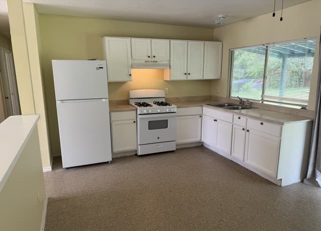 Home for sale at 8615 Standing Rock St in San Antonio, TX — photo 4