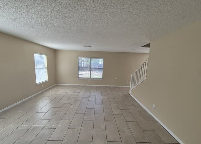 3-bedroom rental at 6919 Heron Flats in Converse, TX — photo 5