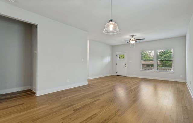 3-bedroom rental at 423 Channing Ave in San Antonio, TX — photo 5