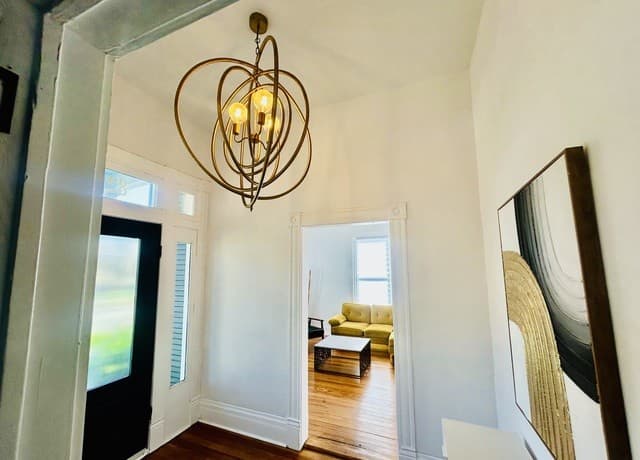 Home for sale at 825 Burleson in San Antonio, TX — photo 4