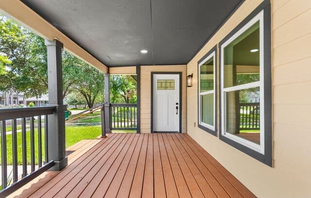 Home for sale at 1109 W Huisache Avenue in San Antonio, TX — photo 3