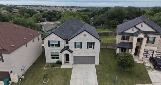 Home for sale at 311 Carlito Cv in Universal City, TX — photo 2