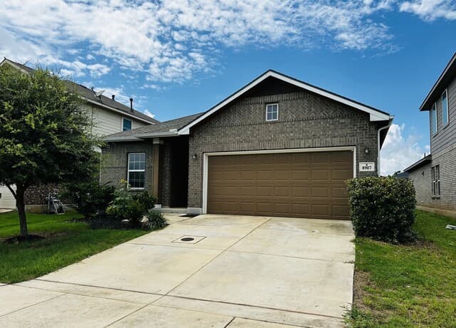 3-bedroom rental at 8907 Ladbroke Grv in Converse, TX — photo 2