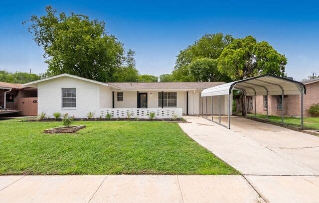 Home for sale at 7830 Bronco Ln in San Antonio, TX — photo 2