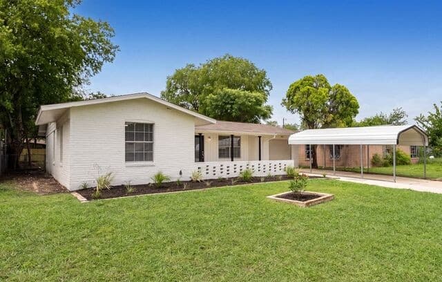 Home for sale at 7830 Bronco Ln in San Antonio, TX — photo 3