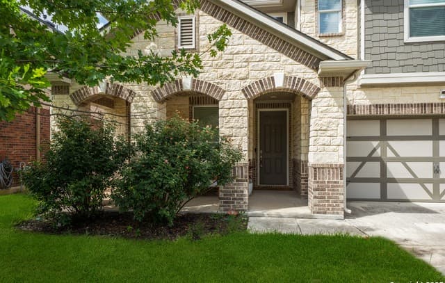 4-bedroom rental at 11312 Red Oak Turn in Helotes, TX — photo 4