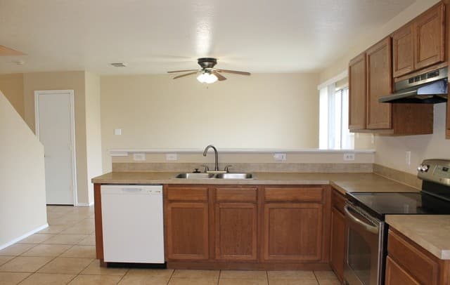Home for sale at 4715 Appaloosa Run in San Antonio, TX — photo 4