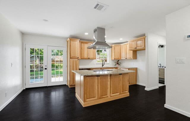 Home for sale at 207 Dresden Dr in San Antonio, TX — photo 3