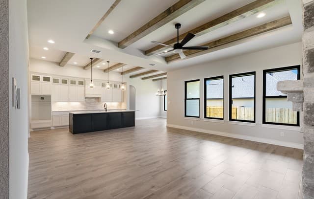 Home for sale at 278 Allen Ave in Castroville, TX — photo 5