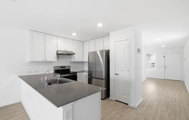 4-bedroom rental at 3903 Kurz Plz S in San Antonio, TX — photo 3