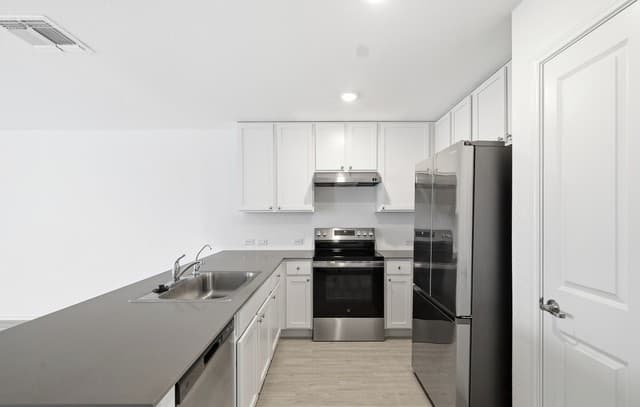 4-bedroom rental at 3903 Kurz Plz S in San Antonio, TX — photo 5